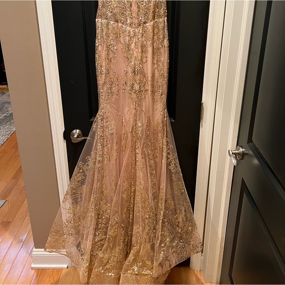 Jovani prom gown size 4 - Picture 4 of 4